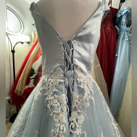Quinceanera, Prom, Sweet Sixteen dress light blue - Picture 9 of 12